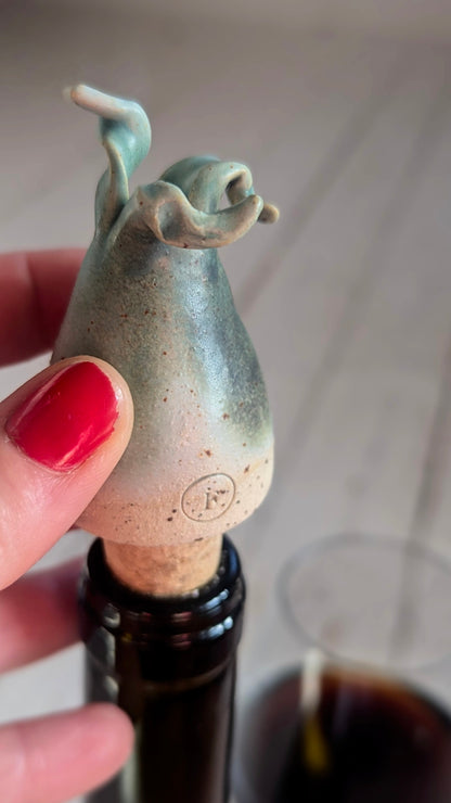 Nyponkorkar i keramik